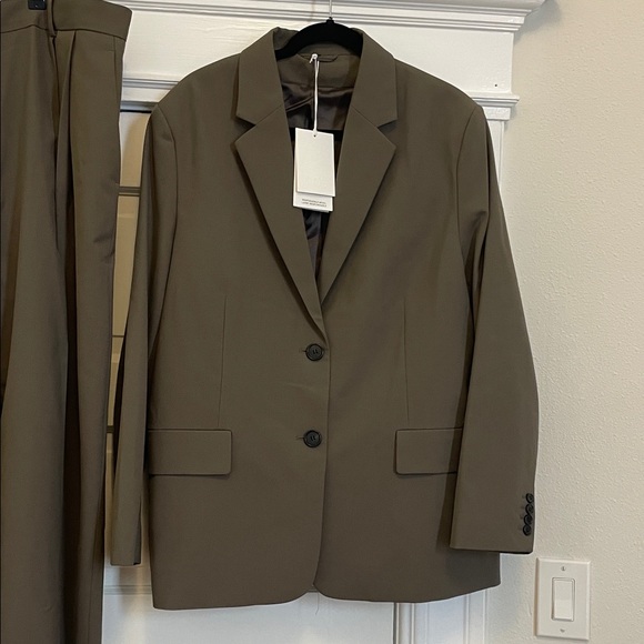 COS Women’s Khaki Suit - Picture 3 of 8